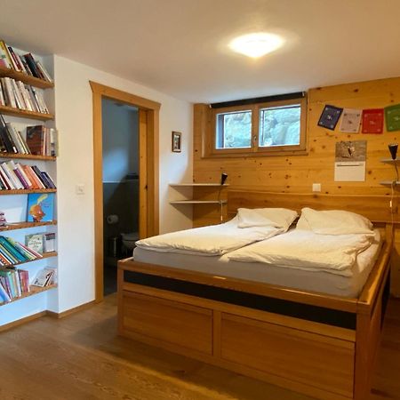 La Cle Des Champs Bed & Breakfast Heremence Exterior photo